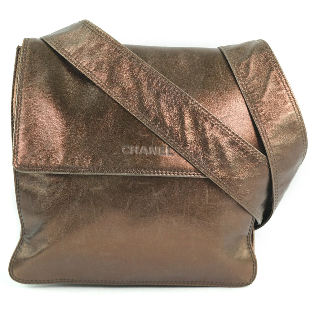 Chanel Leather Crossbody Bag Leather Crossbody Bag in Very Good Condition