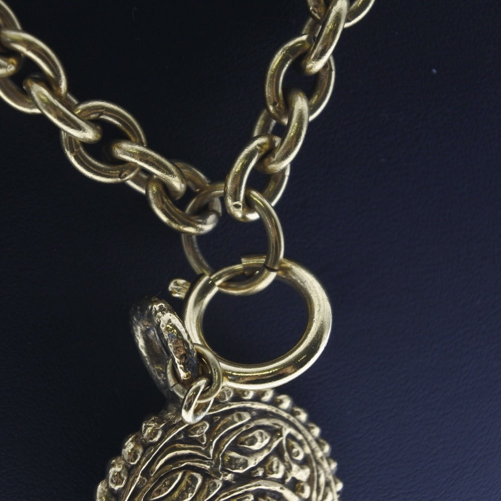 Chanel Long Chain Medallion Pendant Necklace Metal Necklace in Very Good Condition