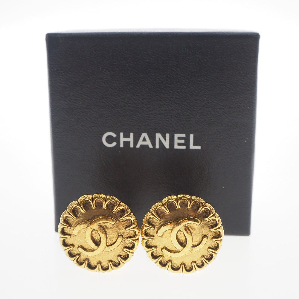 Chanel Coco Mark Gold Plated Earrings 97P