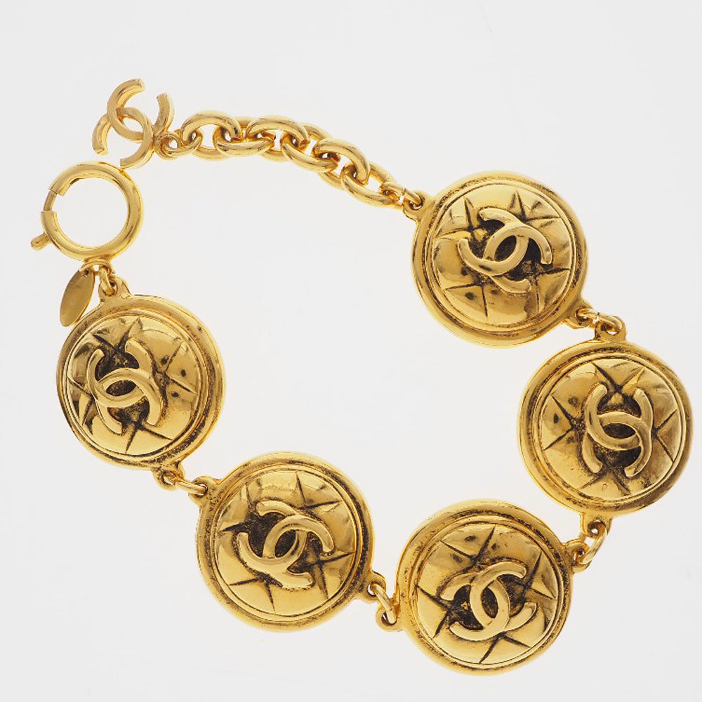 Chanel CC Coin Link Bracelet Metal Bracelet in Very Good Condition