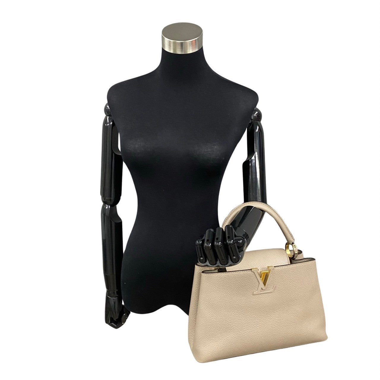 Louis Vuitton Capucines MM Leather Shoulder Bag M42253 in Excellent condition