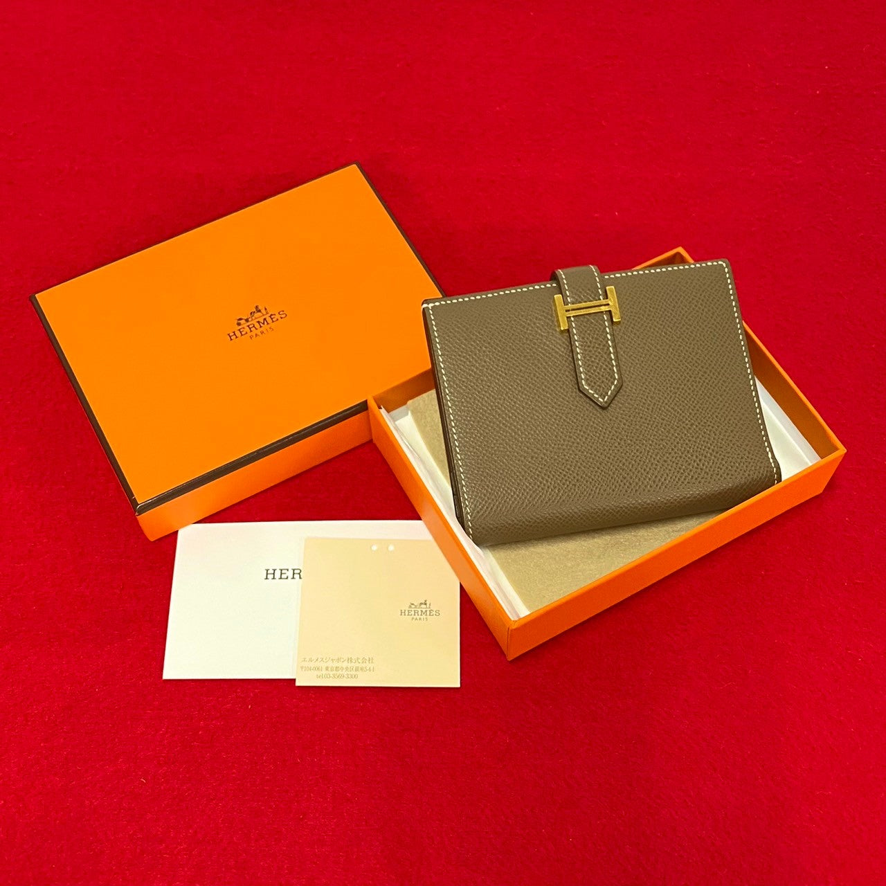 Hermes Leather Bearn H Compact Wallet  Leather Short Wallet in Excellent condition