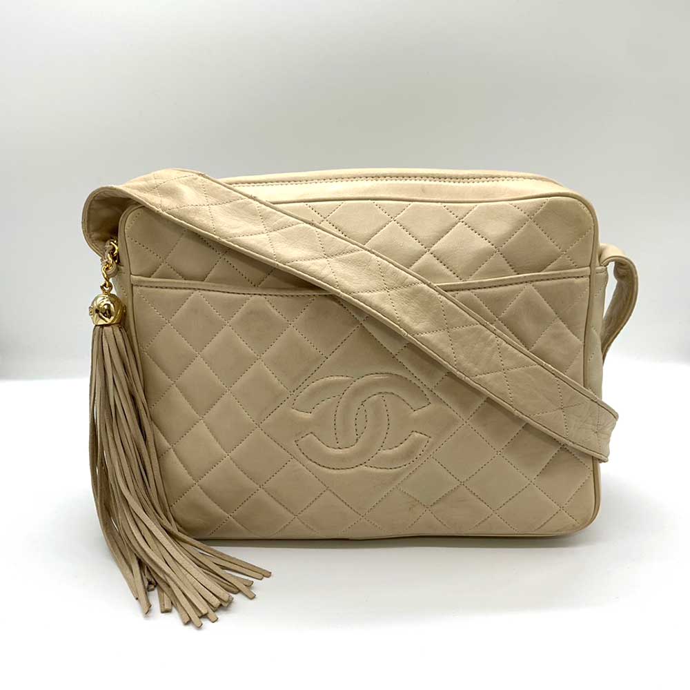 Chanel Lambskin Matelasse Shoulder Bag Beige Gold Vintage in Good Condition