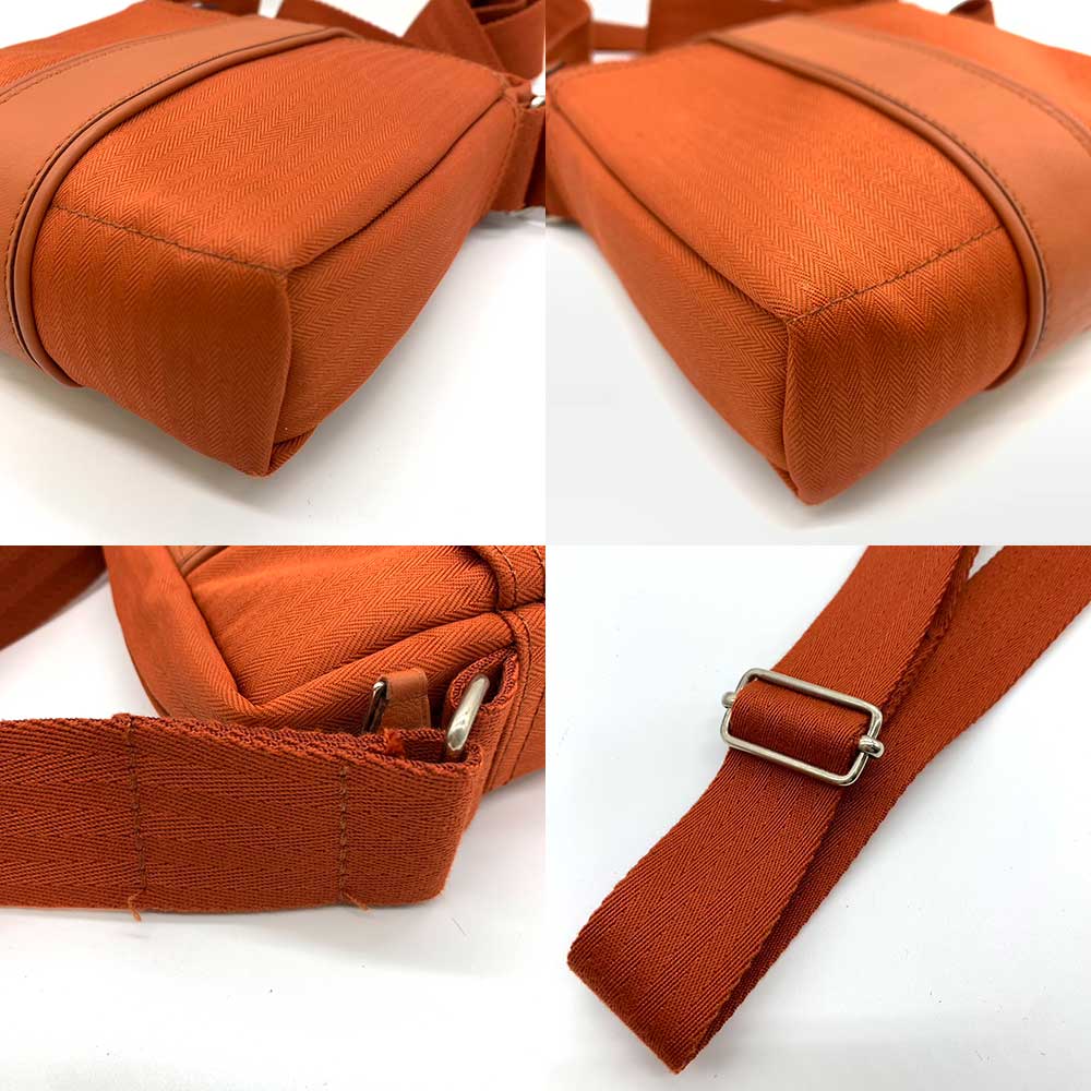 Hermes Acapulco Bandouliere PM Orange Leather Shoulder Bag in Very Good Condition