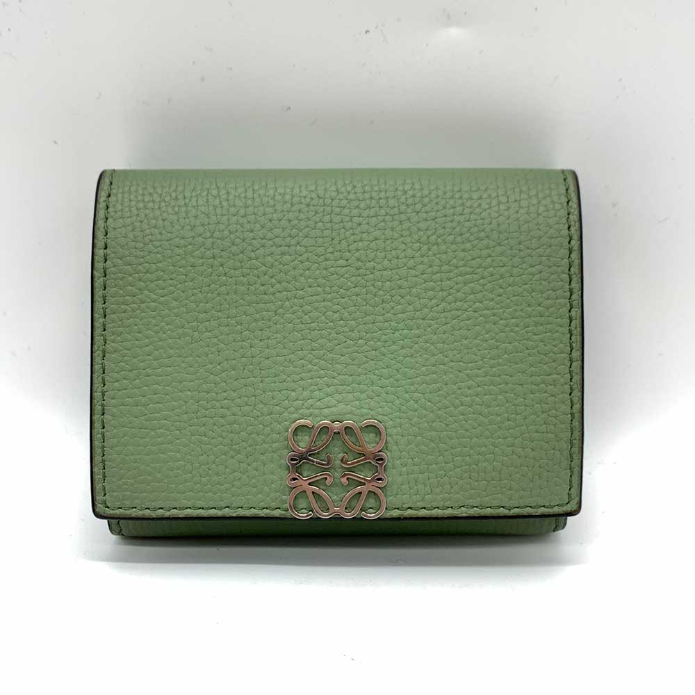 Loewe Leather Trifold Compact Wallet Green in Very Good Condition