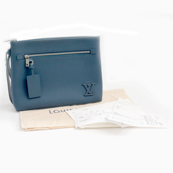 Louis Vuitton Leather Pochette iPad Aerogram Clutch M81029