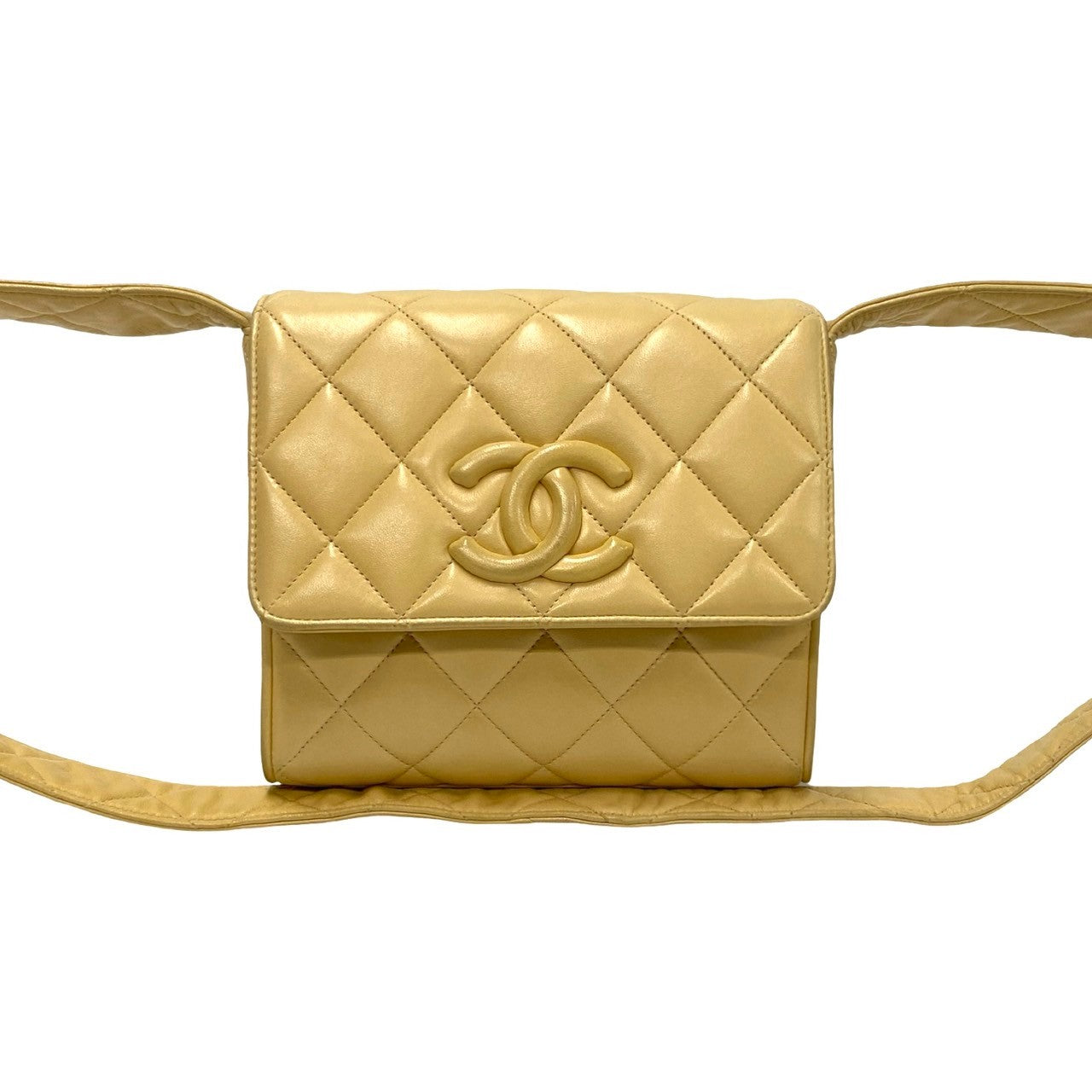 Chanel CC Quilted Leather Crossbody Bag Leather Crossbody Bag in Very Good Condition