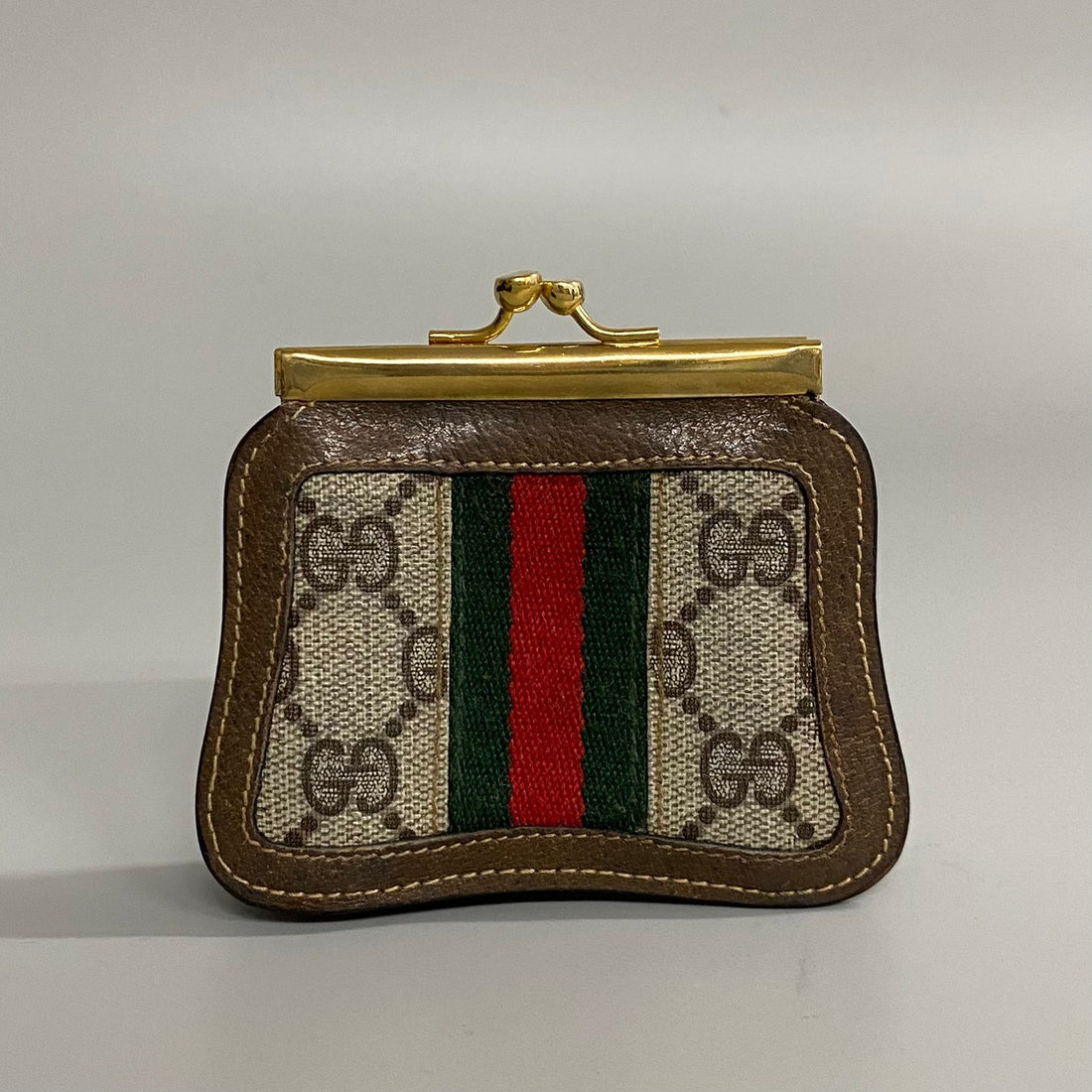 Gucci GG Supreme & Leather Clasp Coin Purse Canvas Coin Case in Very Good Condition