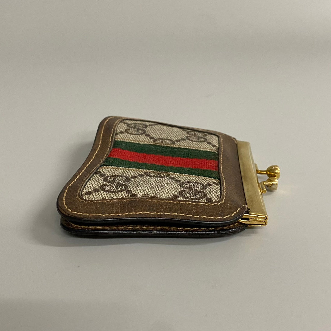 Gucci GG Supreme & Leather Clasp Coin Purse Canvas Coin Case in Very Good Condition