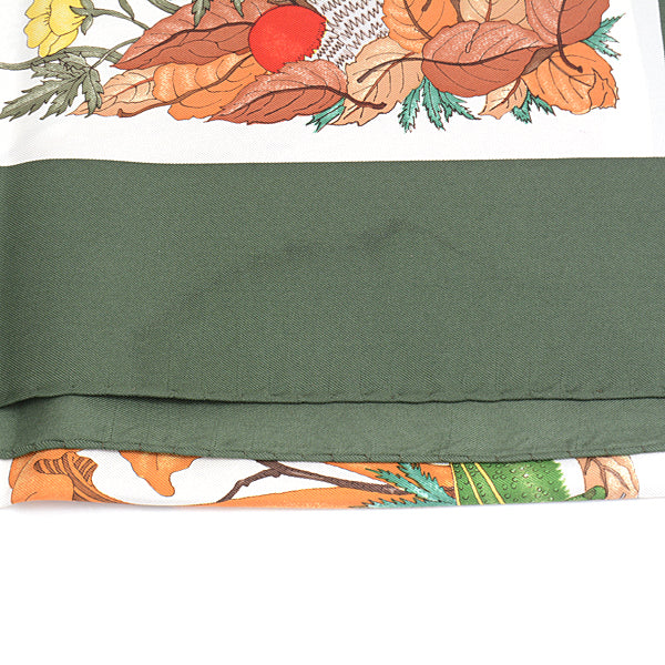 Gucci Silk Floral Scarf Green White in Great Condition