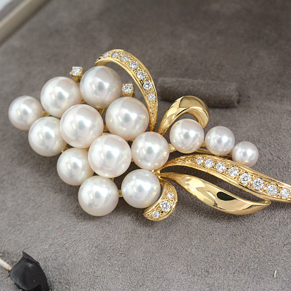 Mikimoto K18 Pearl Diamond Brooch Yellow Gold in Great Condition