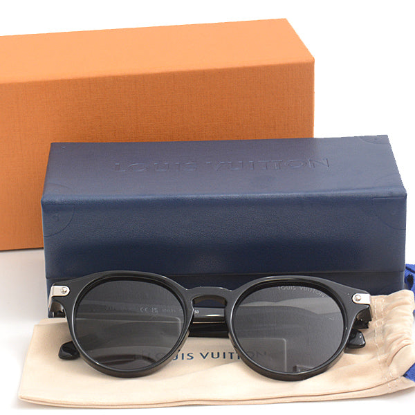 Louis Vuitton Black Signature Round Sunglasses in Great Condition