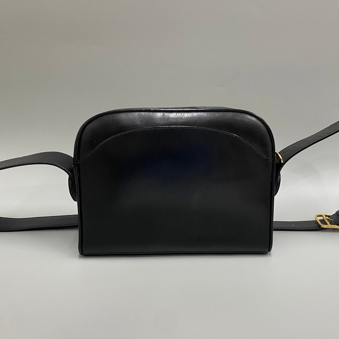 Celine Leather Crossbody Bag Leather Crossbody Bag 19935 in Very Good Condition