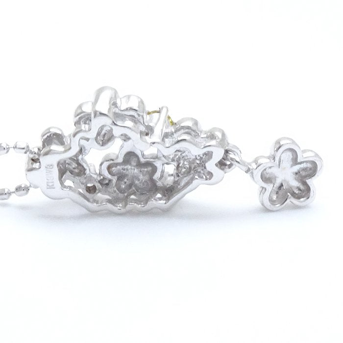 K18WG White Gold Diamond Flower Necklace