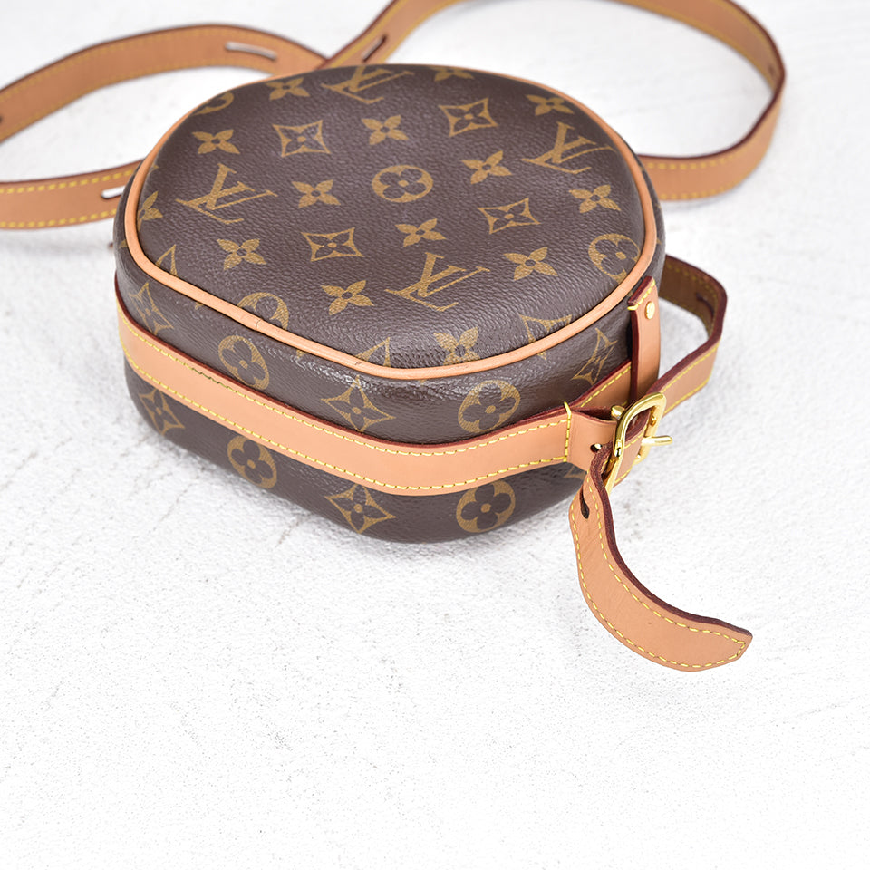 Louis Vuitton  Shoulder Bag in Excellent condition