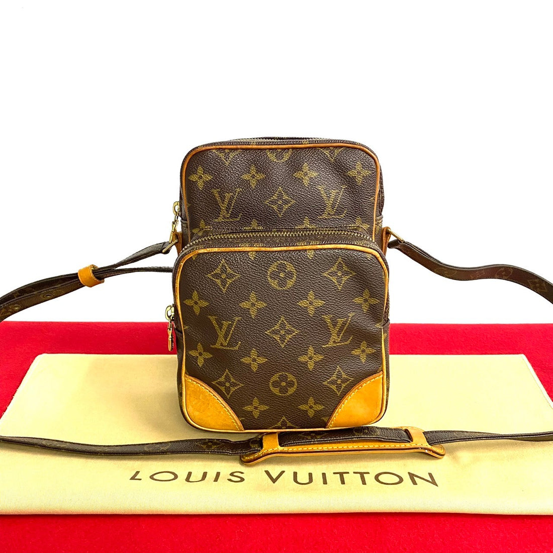 Louis Vuitton Amazon Canvas Crossbody Bag M45236 in Very Good Condition