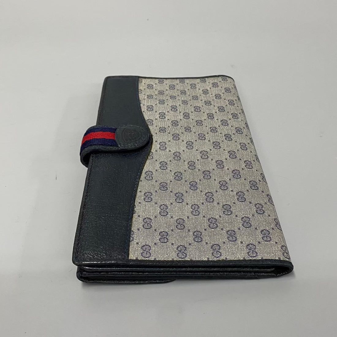 Gucci Microguccissima Continental Wallet  Leather Long Wallet in Very Good Condition