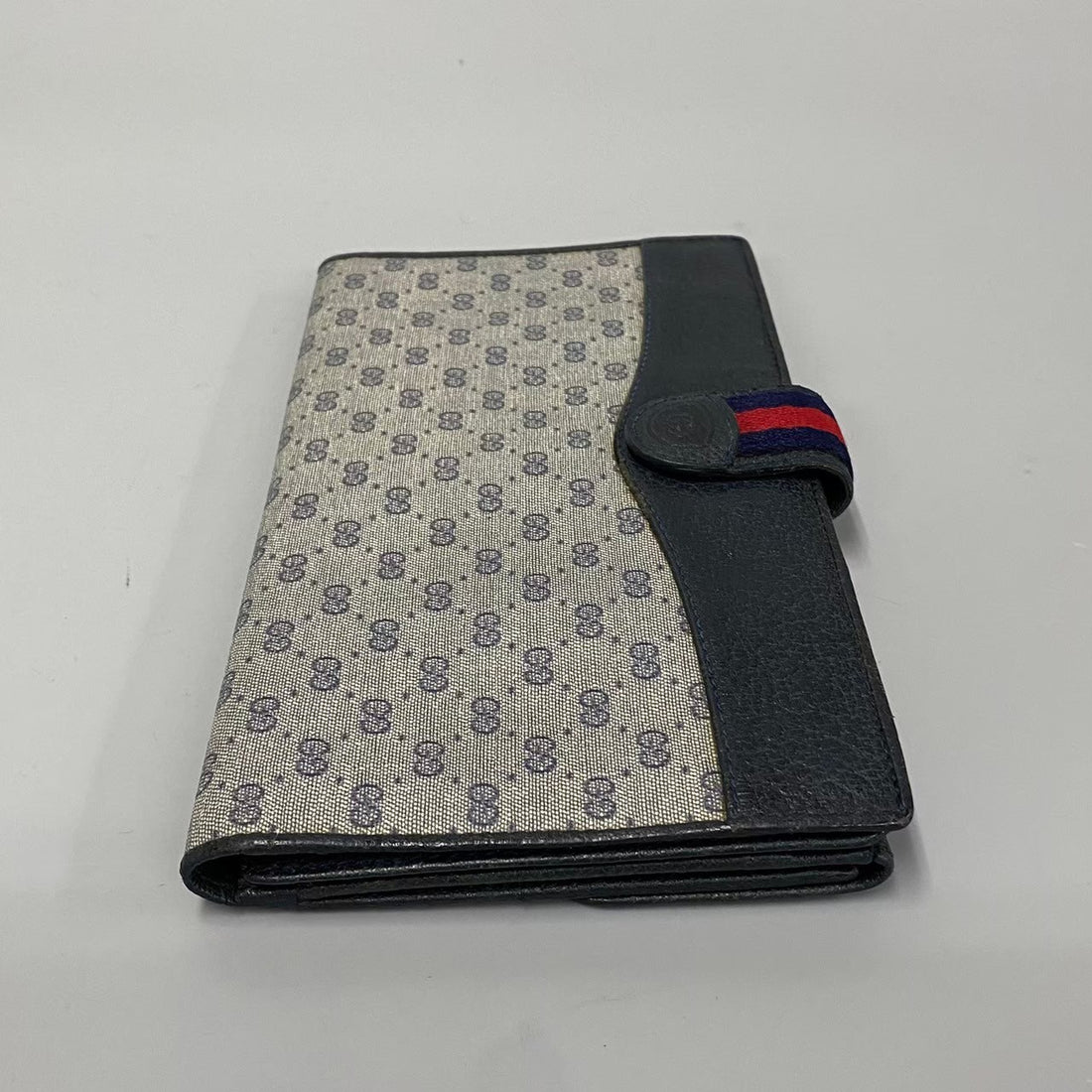 Gucci Microguccissima Continental Wallet  Leather Long Wallet in Very Good Condition