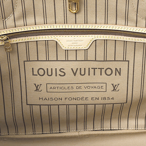 Louis Vuitton Monogram Neverfull MM Tote Bag in Pristine Condition