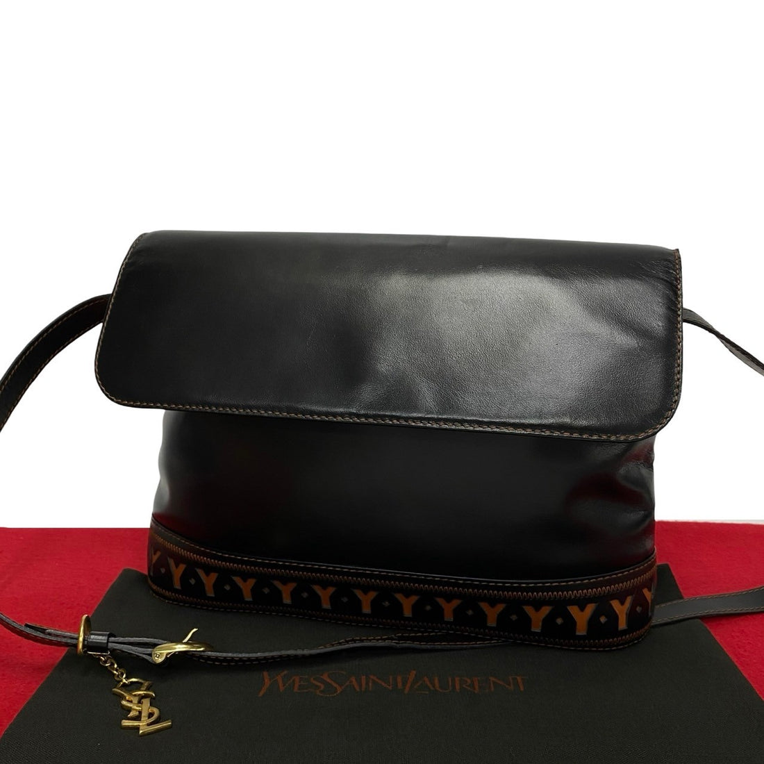 Yves Saint Laurent Leather Crossbody Bag Leather Crossbody Bag in Very Good Condition