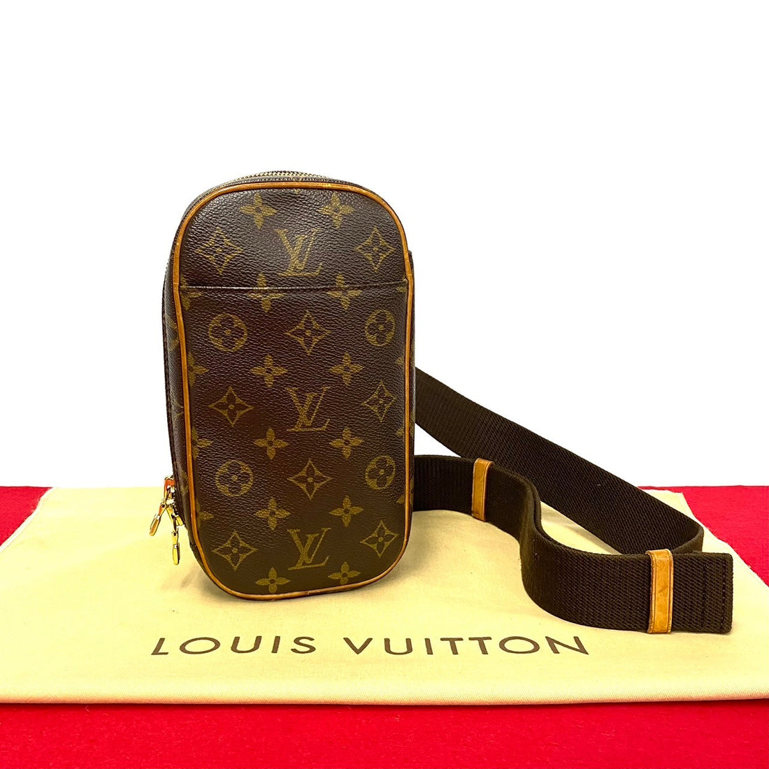 Louis Vuitton Pochette Gange Canvas Belt Bag M51870 in Very Good Condition