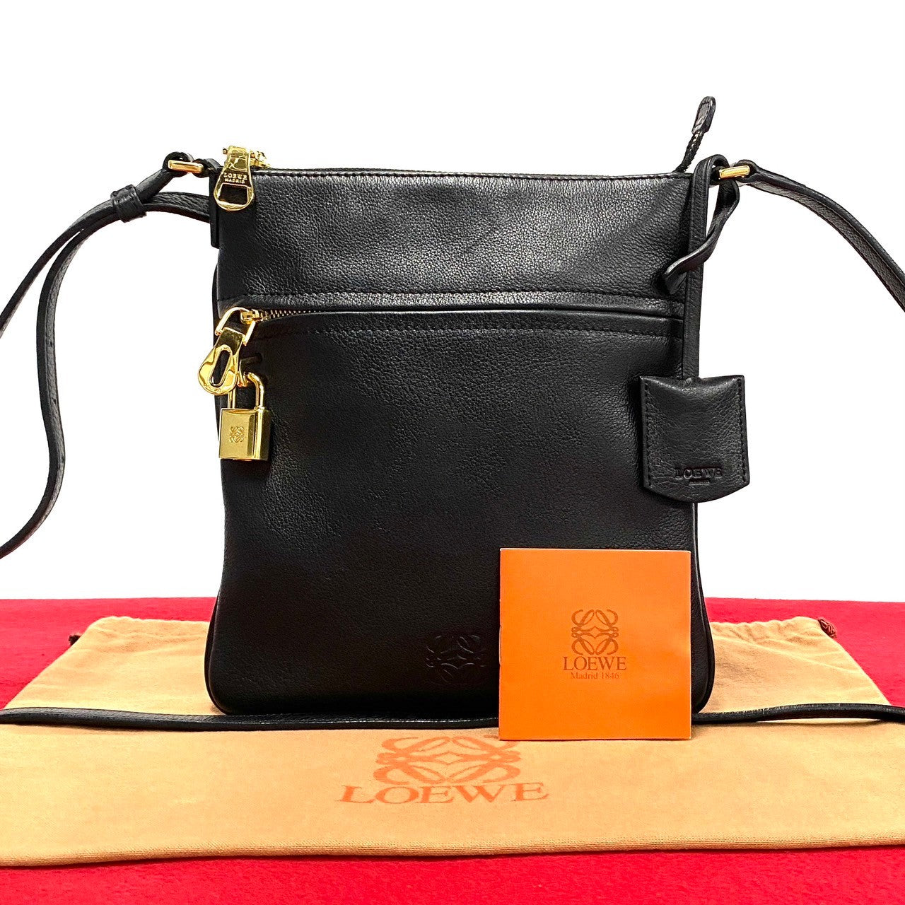 Loewe Leather Crossbody Bag  Leather Crossbody Bag in Excellent condition