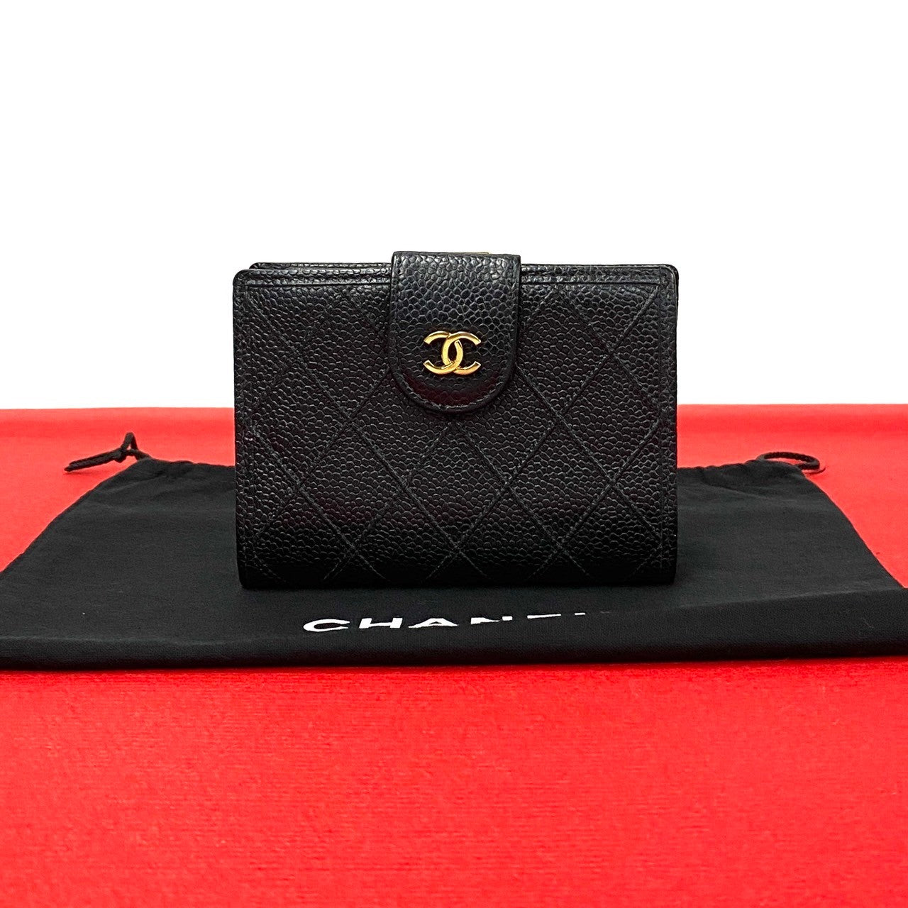 Chanel Quilted Caviar Clasp Purse Leather Short Wallet in Very Good Condition