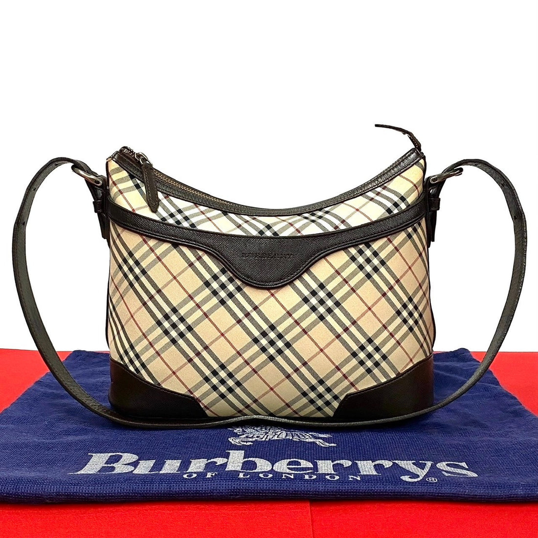 Burberry Nova Check Shoulder Bag  Canvas Shoulder Bag 24375 in Very Good Condition