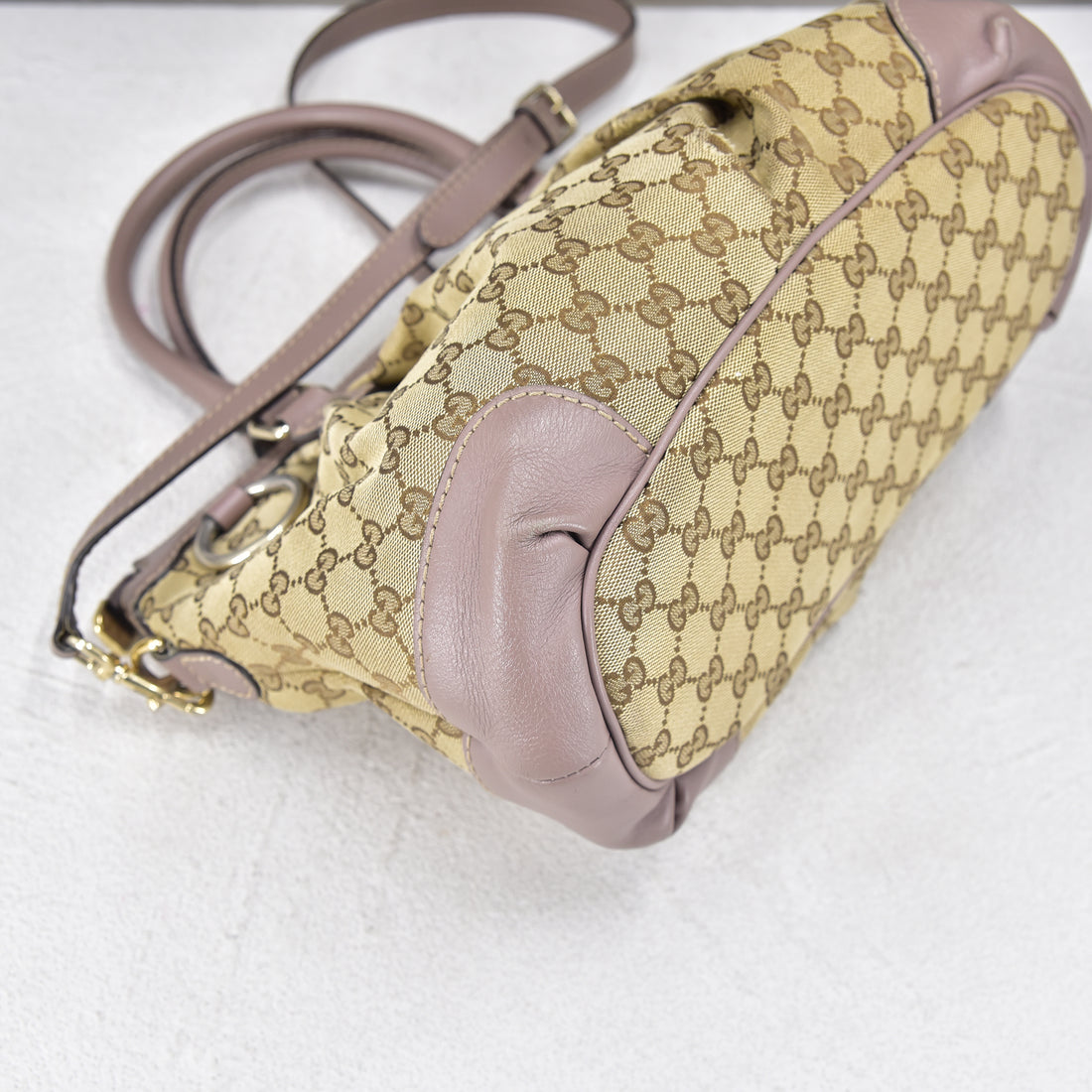 Gucci GG Canvas Sukey Handbag Canvas Handbag 247902