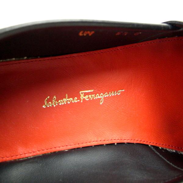 Salvatore Ferragamo null Leather in  Condition