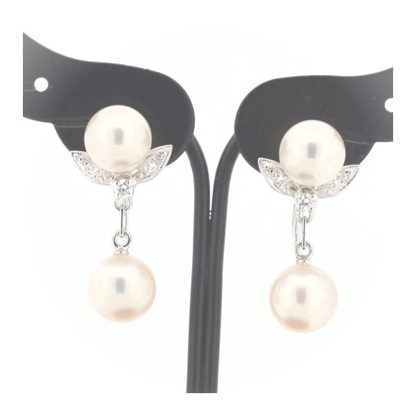 Mikimoto 14k Gold Pearl Drop Earrings Metal Earrings in Excellent condition