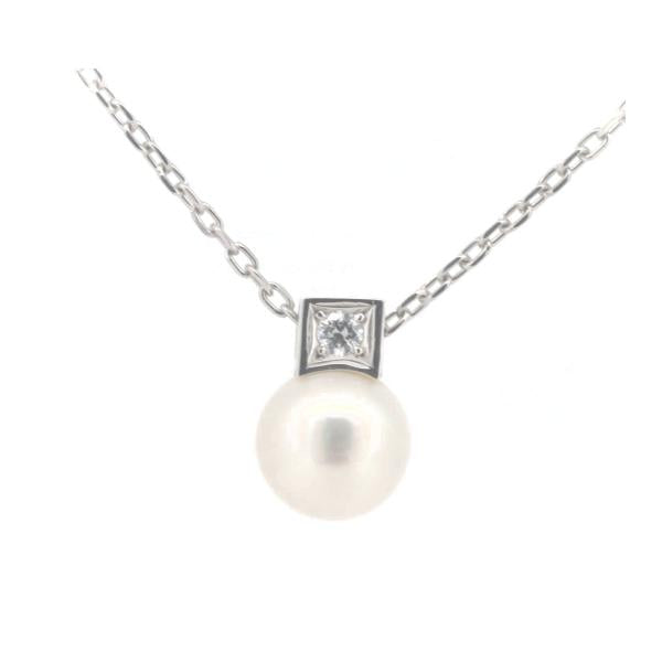 Mikimoto 18k Gold Diamond Pearl Pendant Necklace Metal Necklace in Excellent condition