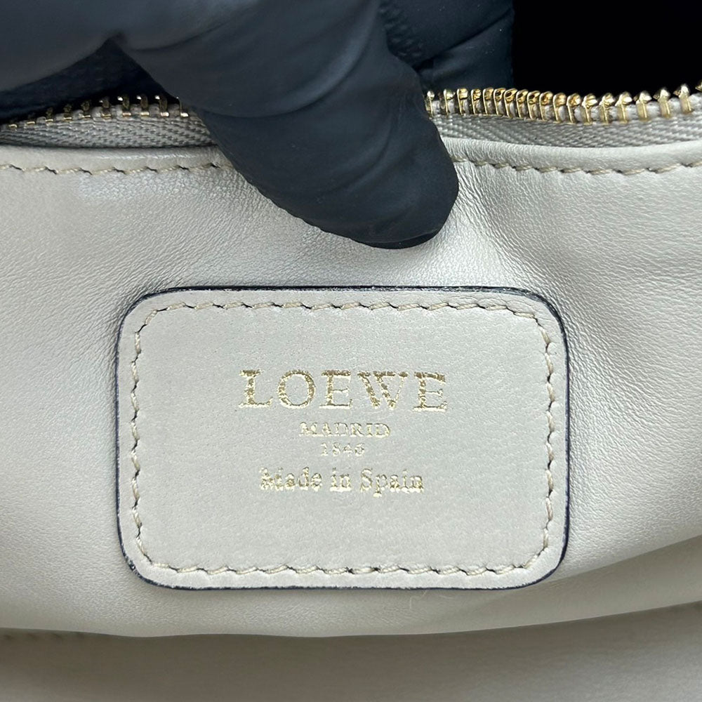 Loewe Leather Handbag Amazona 28 Beige