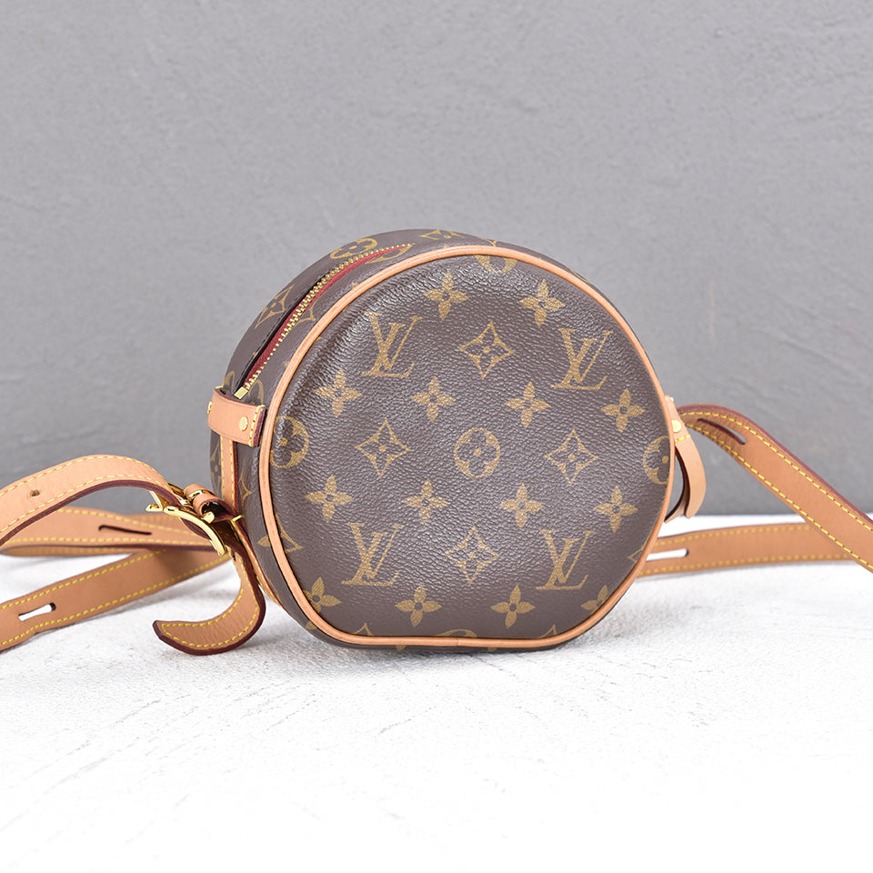 Louis Vuitton  Shoulder Bag in Excellent condition