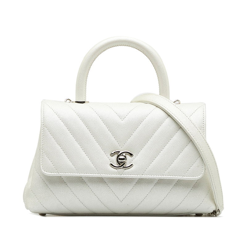 Chanel CC Chevron Caviar Handbag Leather Handbag in Excellent condition