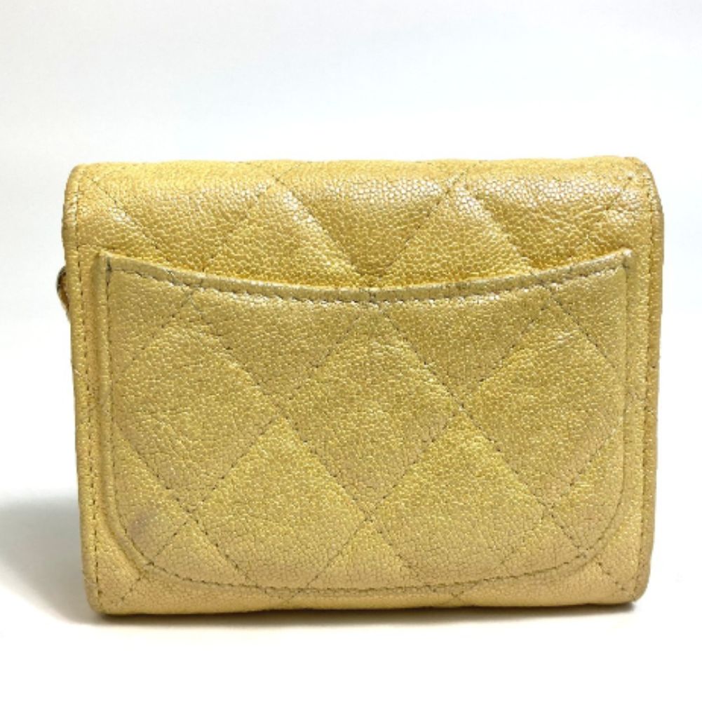 CC Quilted Caviar Wallet on Chain AP0238