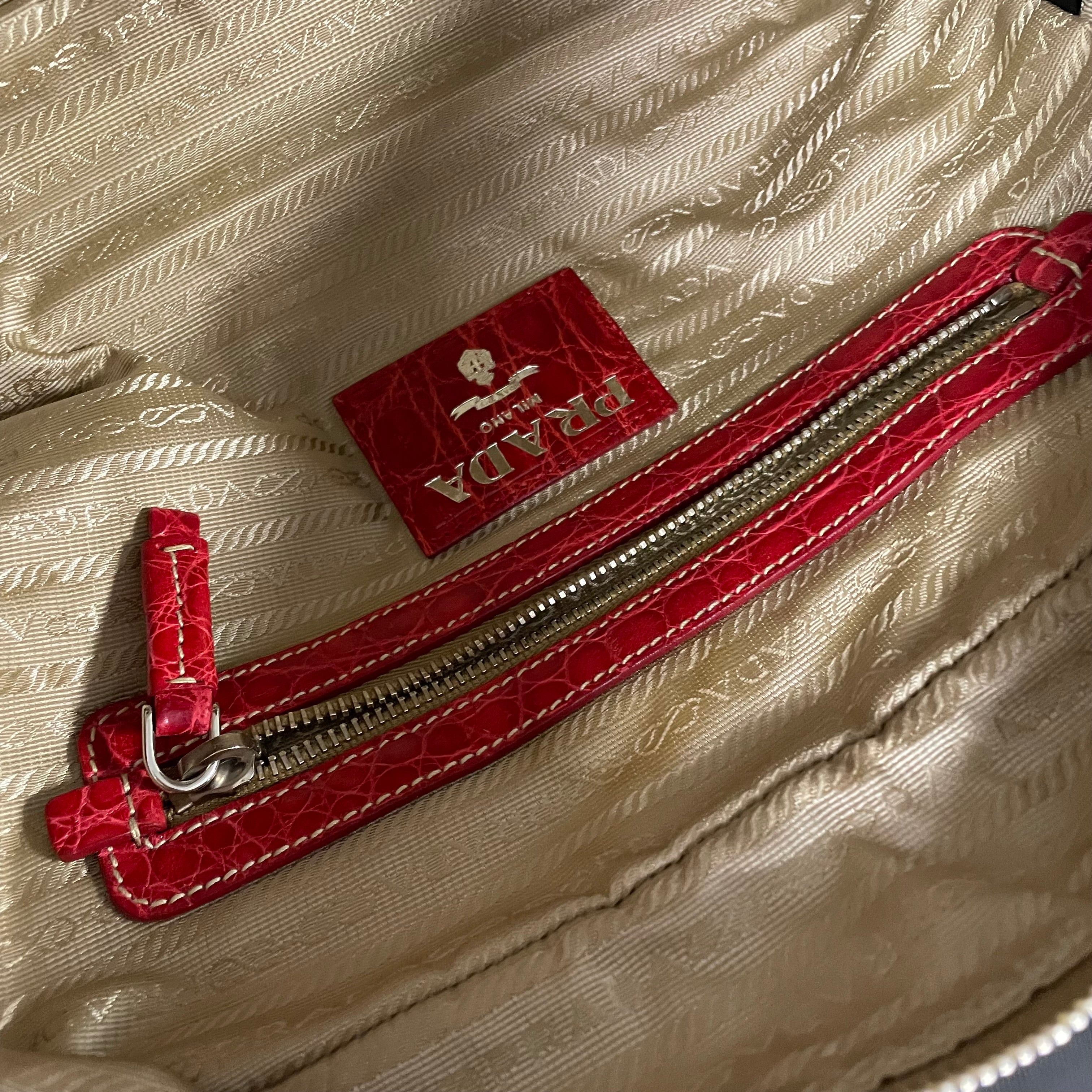 Prada shoulder bag 660