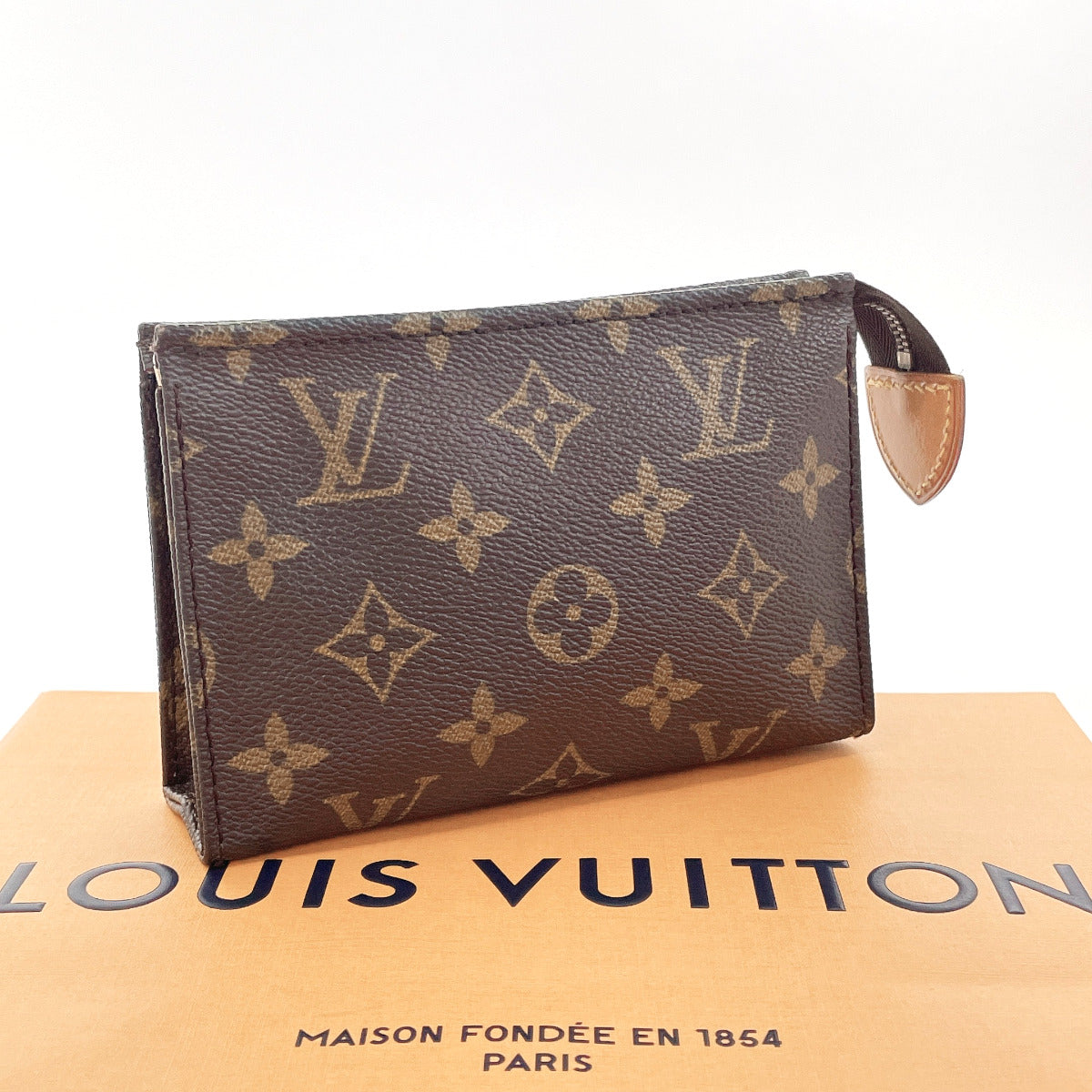 Louis Vuitton Monogram Canvas Pouch M47546