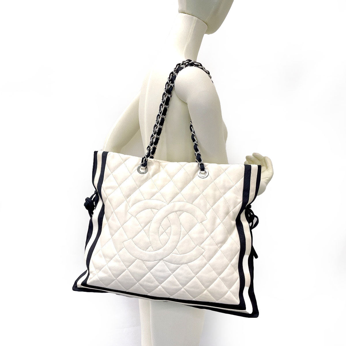 Chanel Lambskin Chain Shoulder Tote Bag