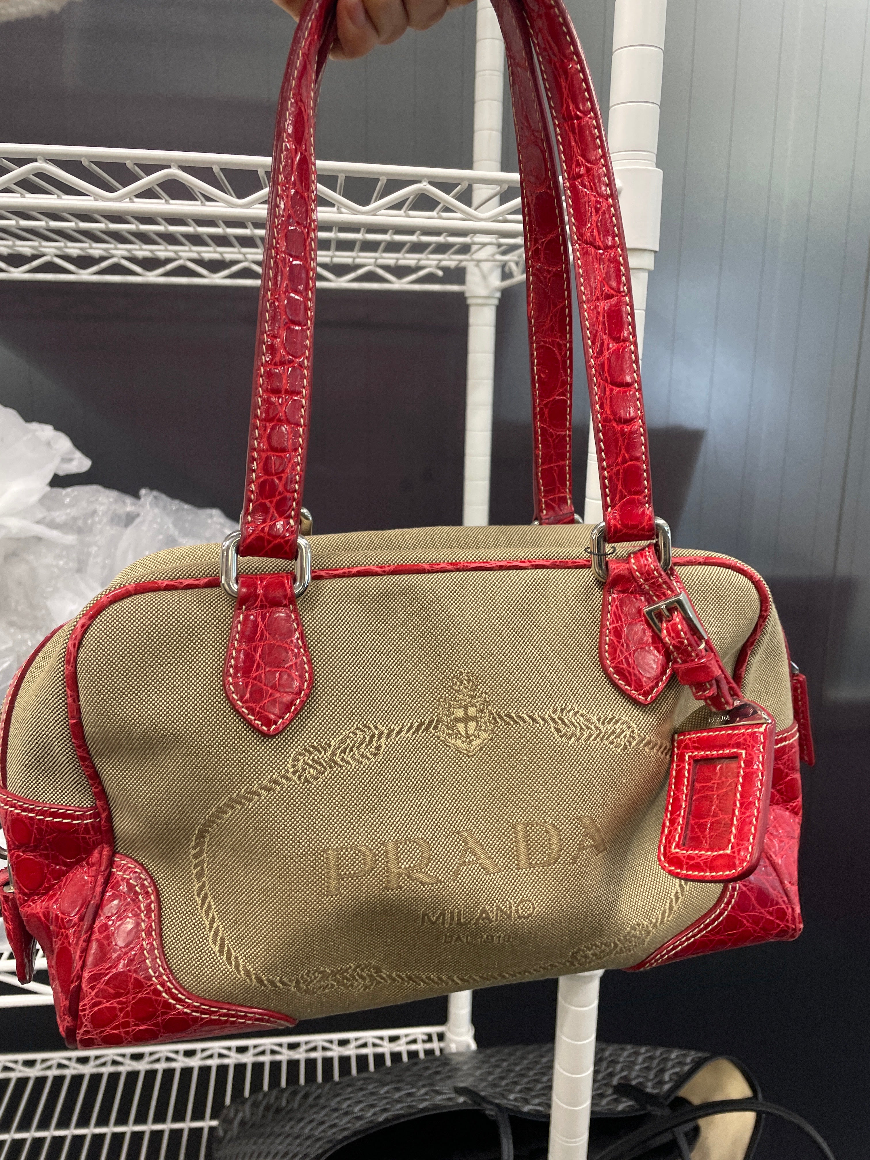 Prada shoulder bag 660