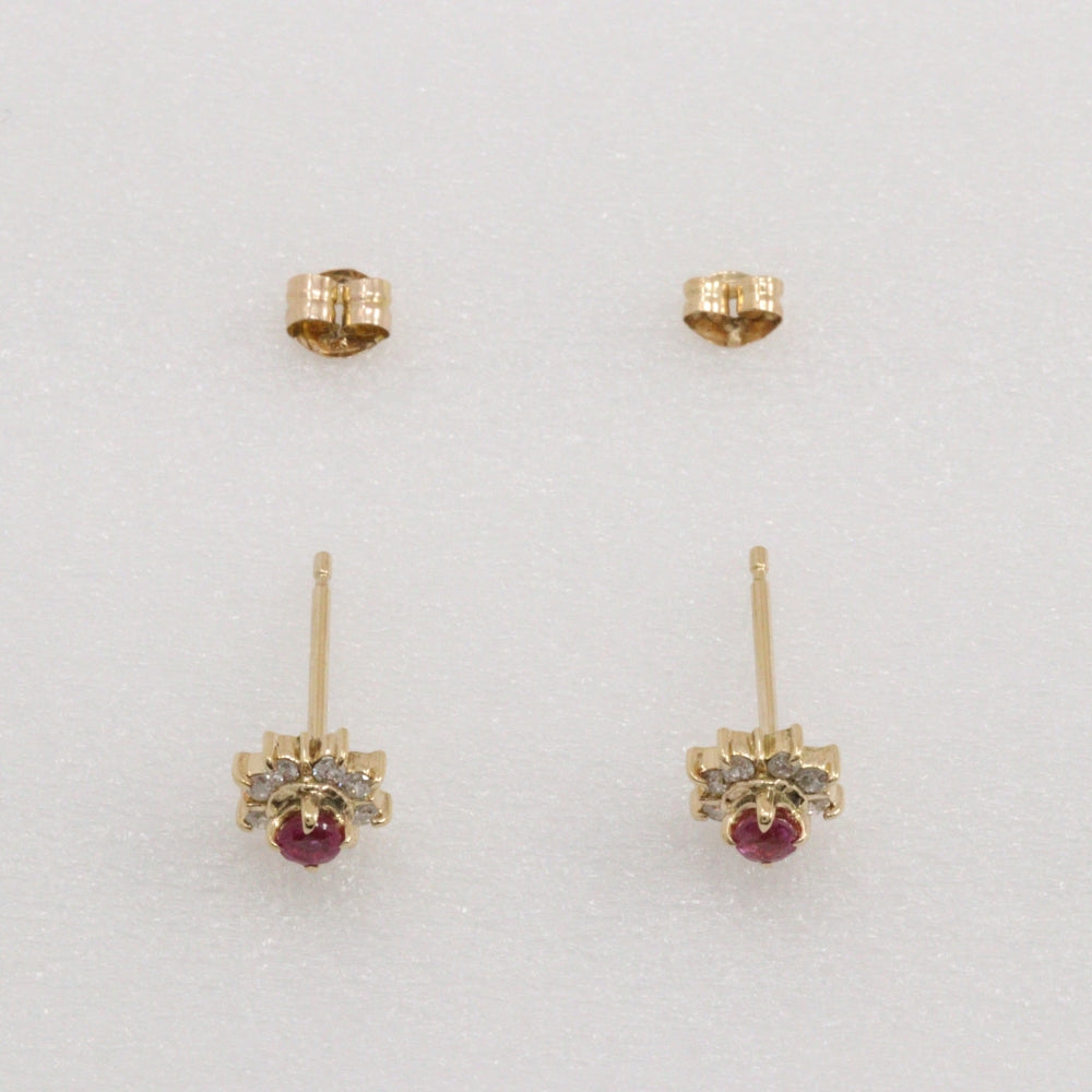 K18 Yellow Gold Rose Earrings