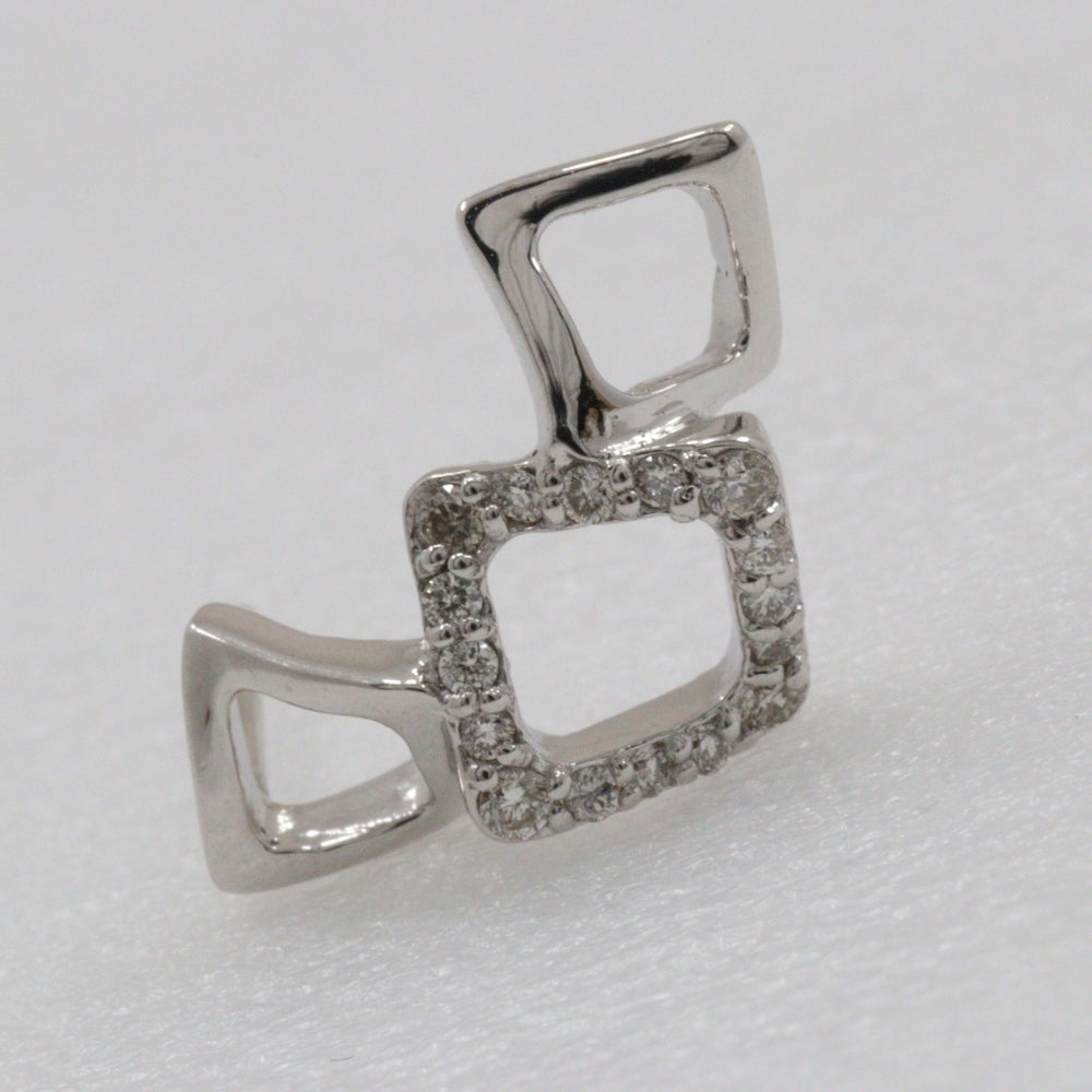 K18 White Gold Diamond Earrings