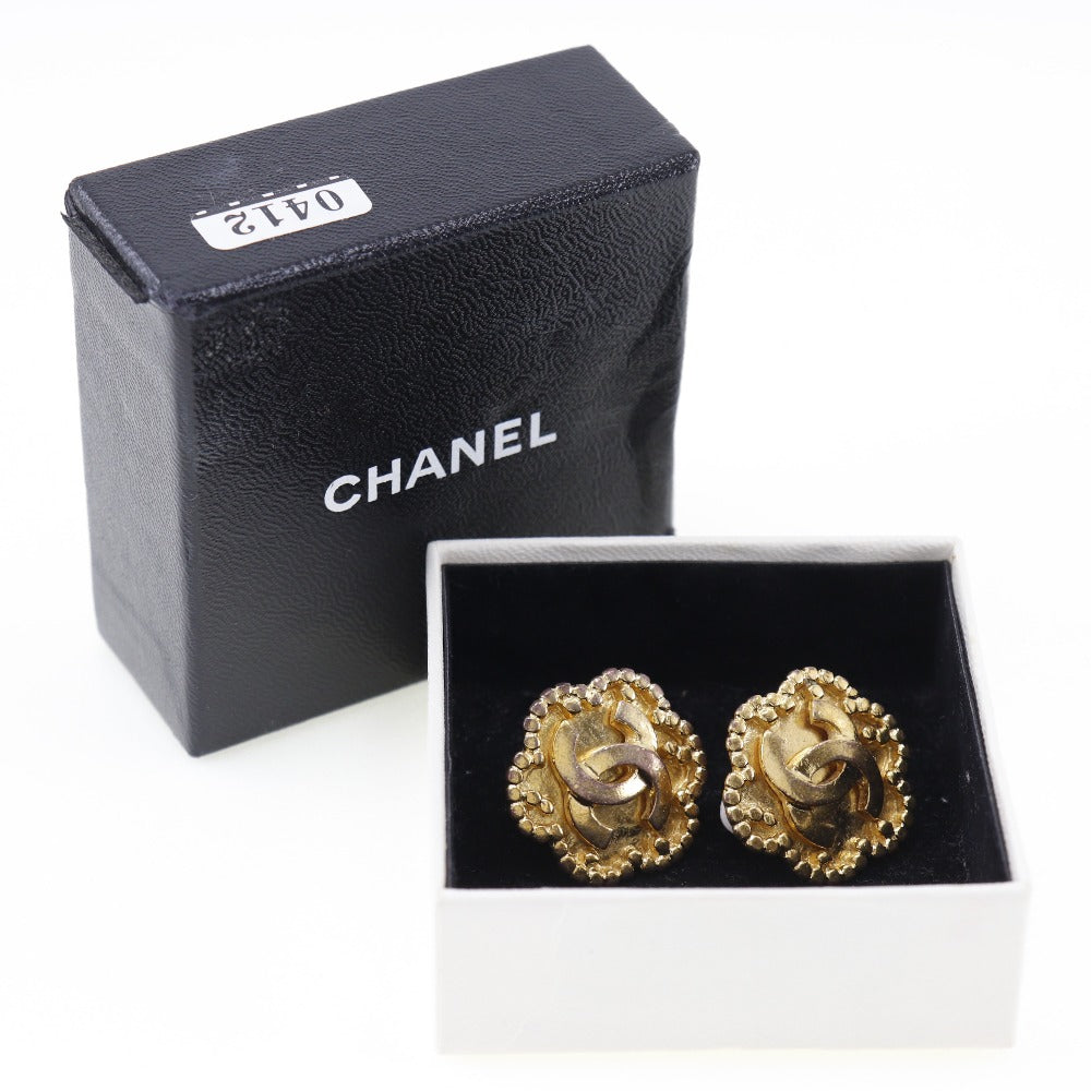 Chanel Vintage Gold Plated Earrings 96A