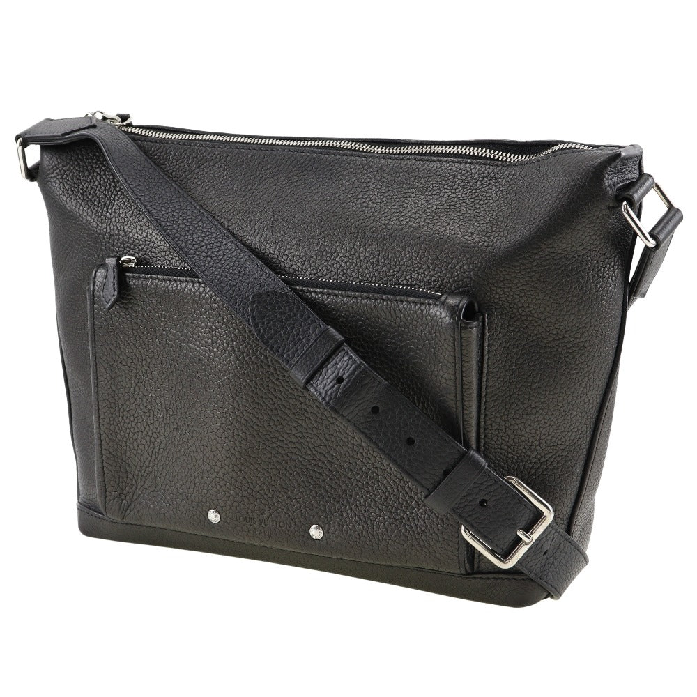 Louis Vuitton Armand Messenger PM Leather Shoulder Bag M53491 in Good condition