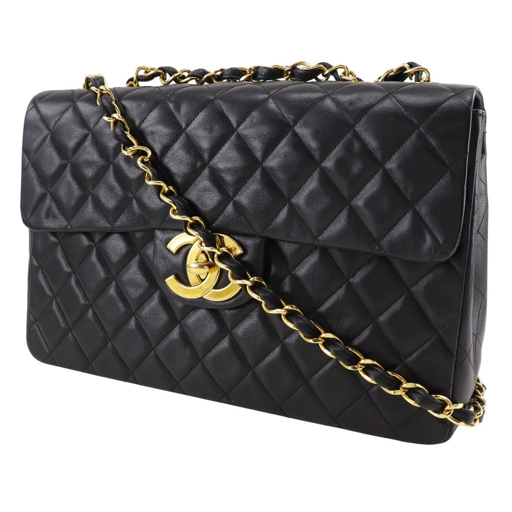 Chanel CC Quilted Leather Flap Bag Leather Crossbody Bag in Very Good Condition