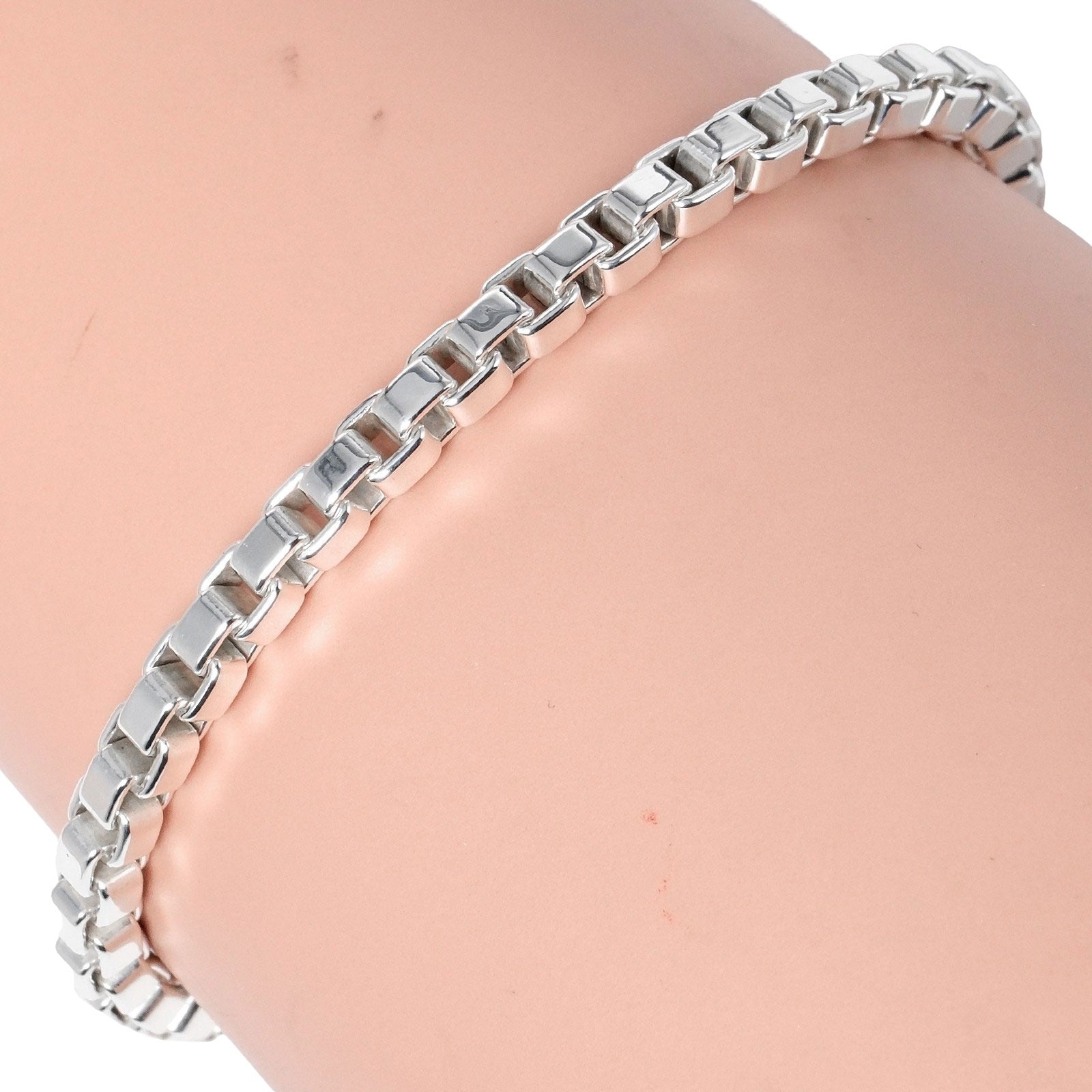 Tiffany & Co Venetian Link Bracelet Metal Bracelet in Excellent condition