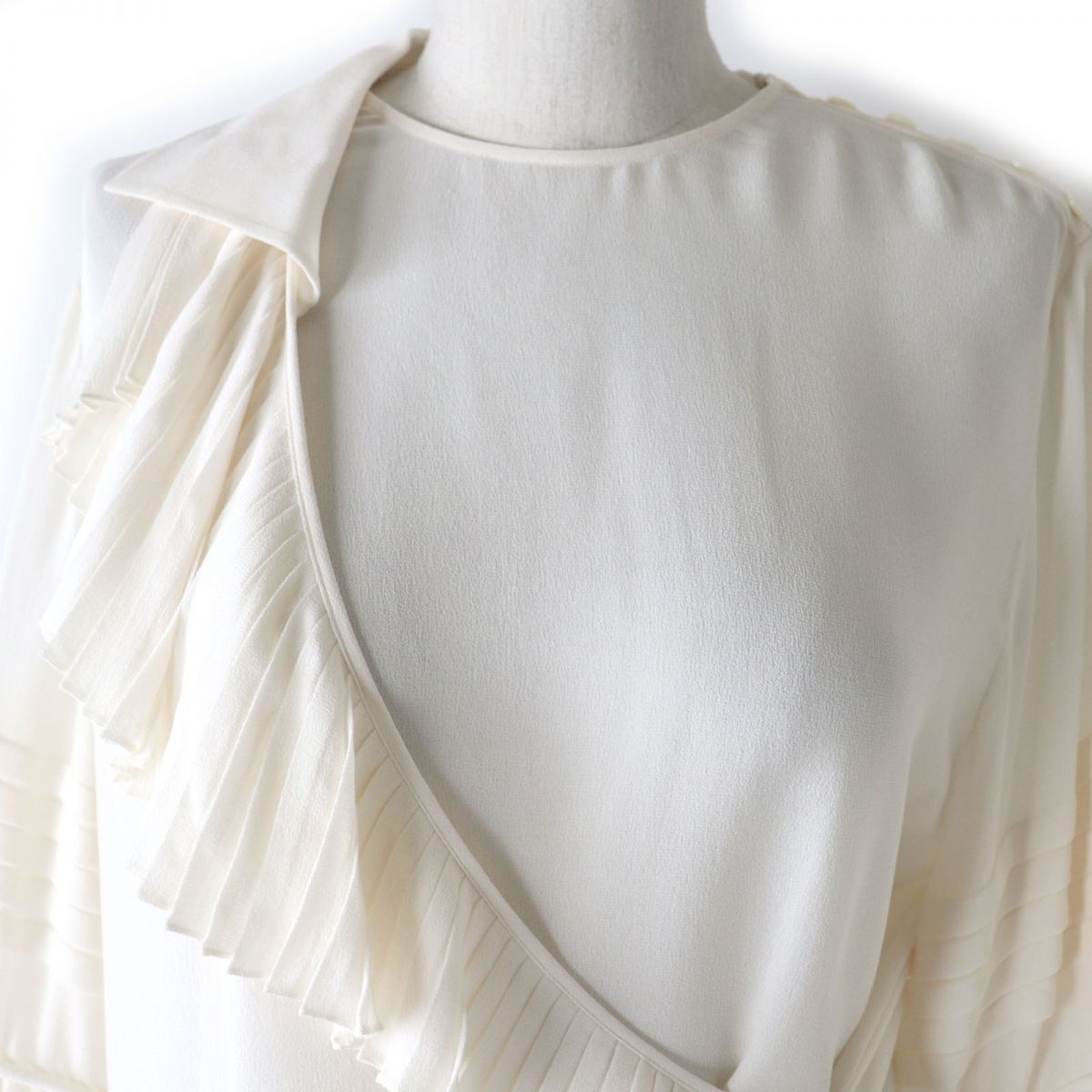 Louis Vuitton Silk Ruffle Blouse Ivory 34