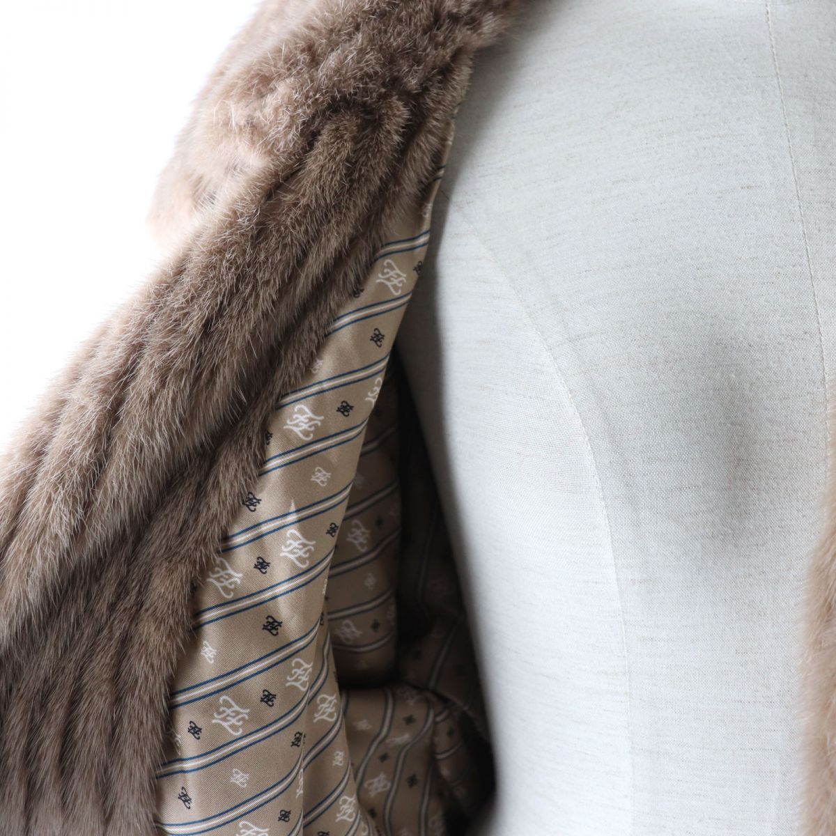 Fendi Mink Jacket FNE84H Pink Beige