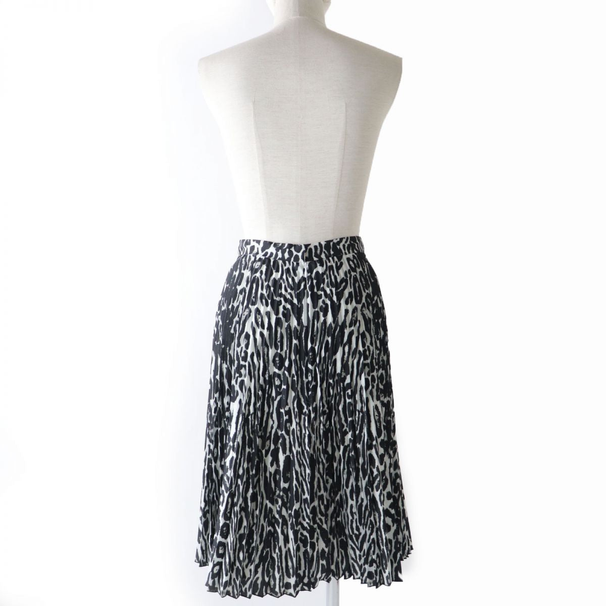 Burberry Leopard Pleated Skirt 8025228