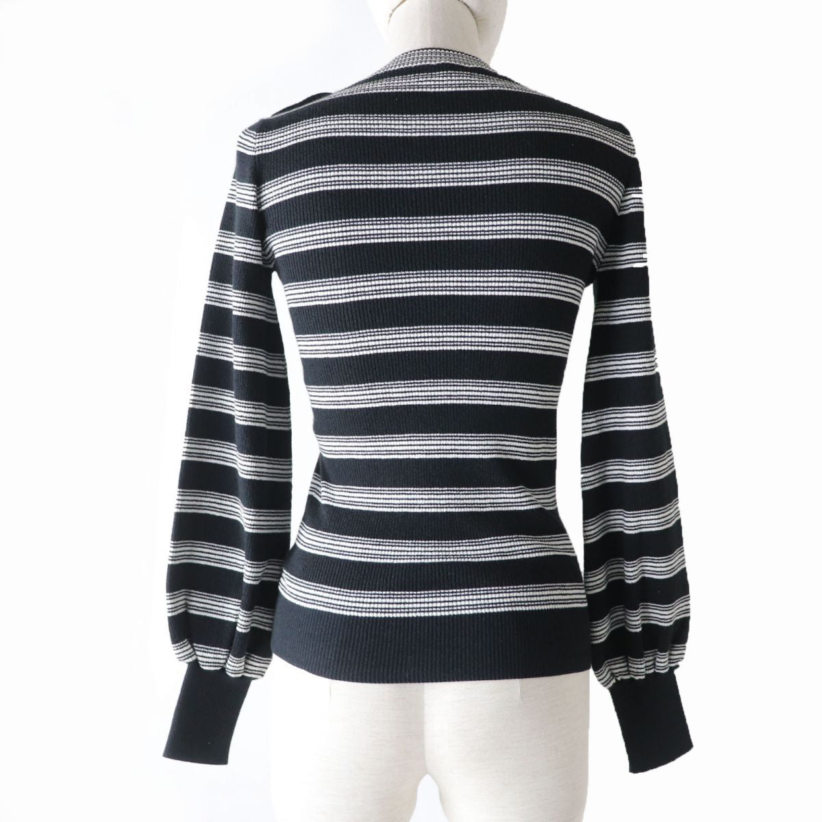 Chanel COCO Button Ribbon Sweater P62226